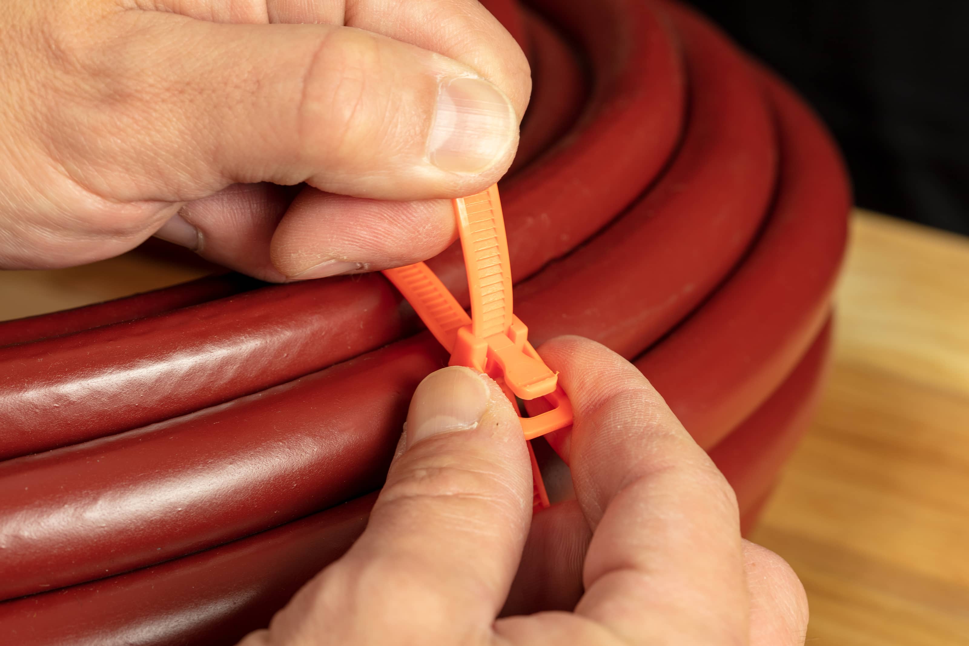 Teis Rachet RETYZ™ Releasable Cable Ties — Reusable Cable Management Solutions